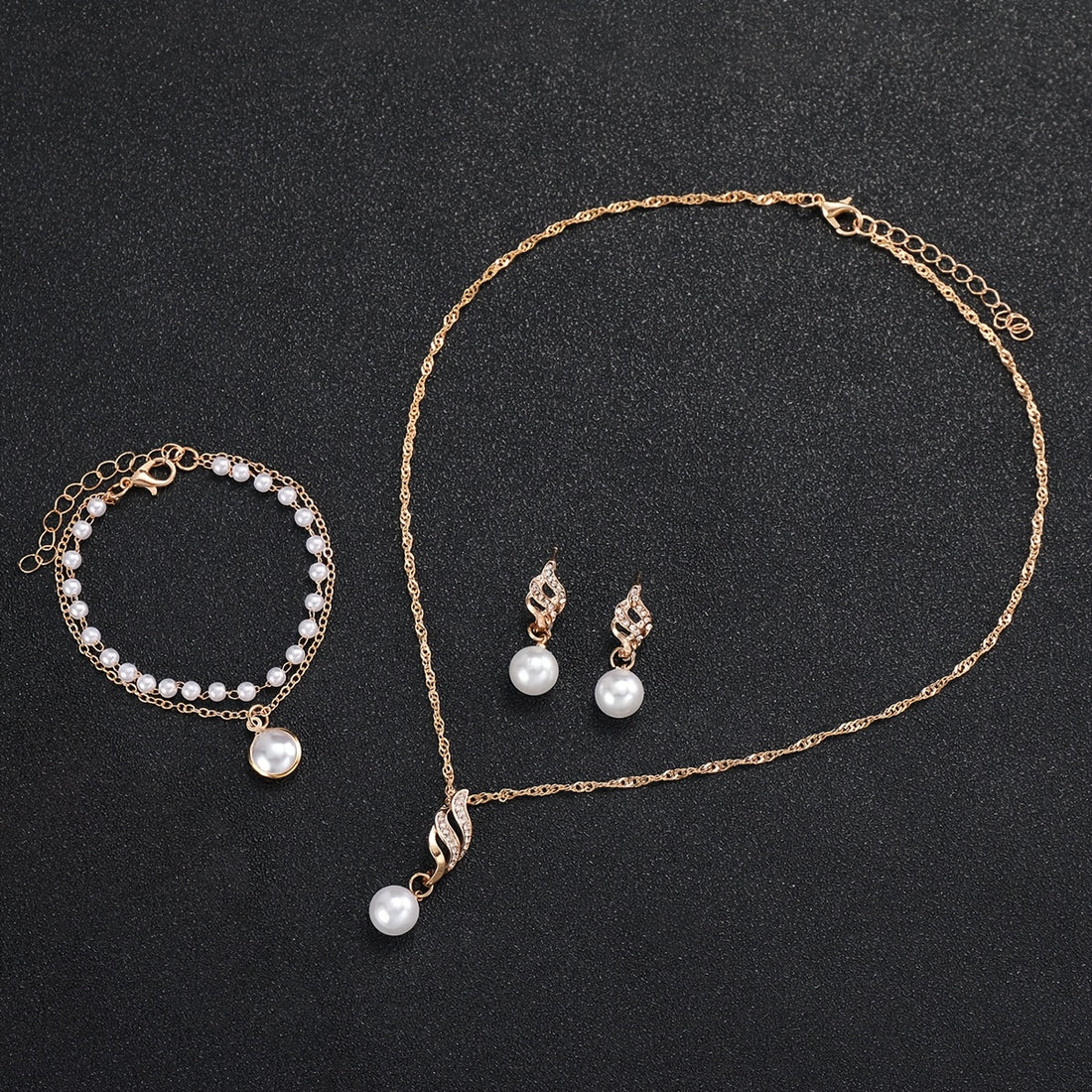 Relógio Feminino Dourado Pérolas — detalhe 6 das peças do conjunto