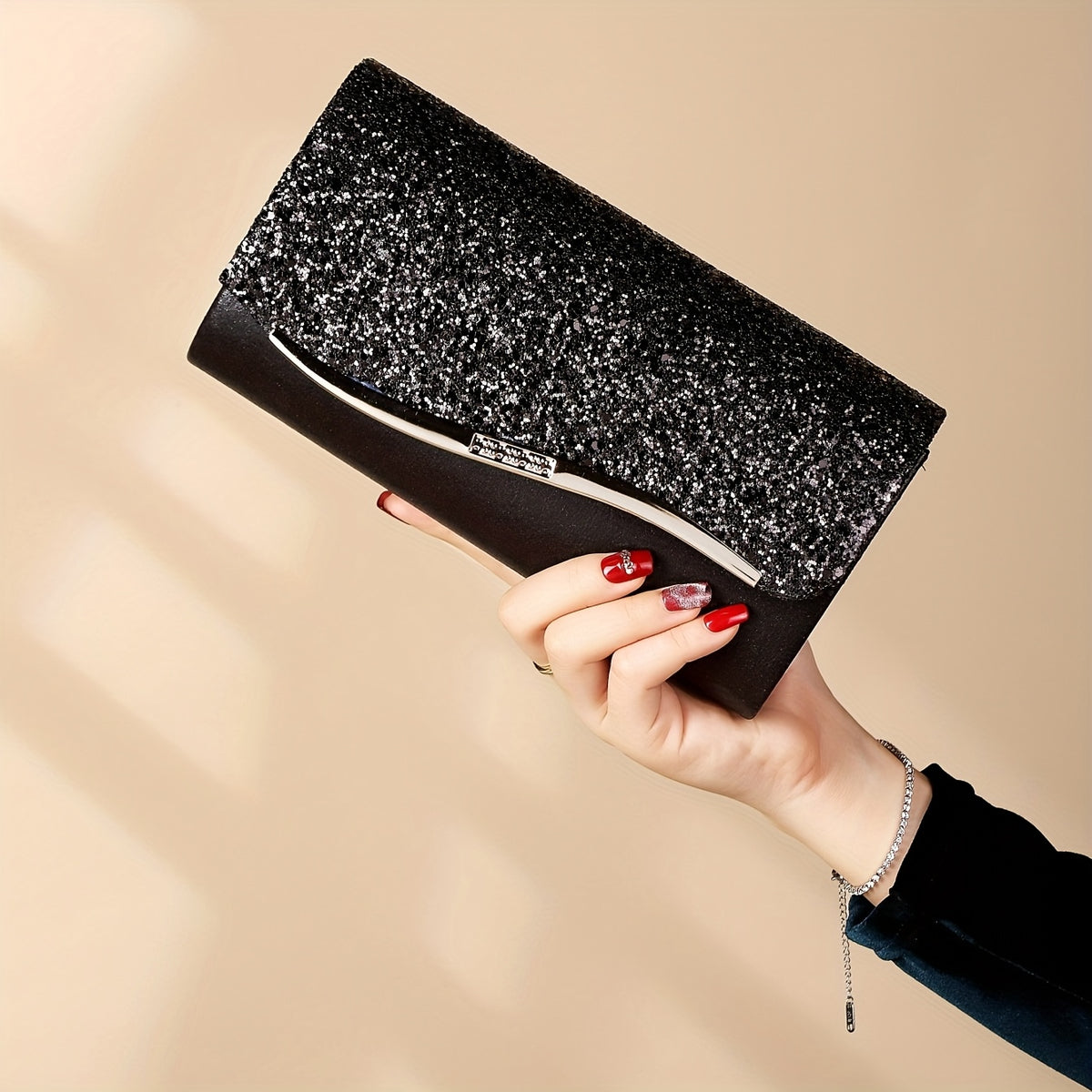 Bolsa Feminina Strass — detalhe 7 das peças do conjunto