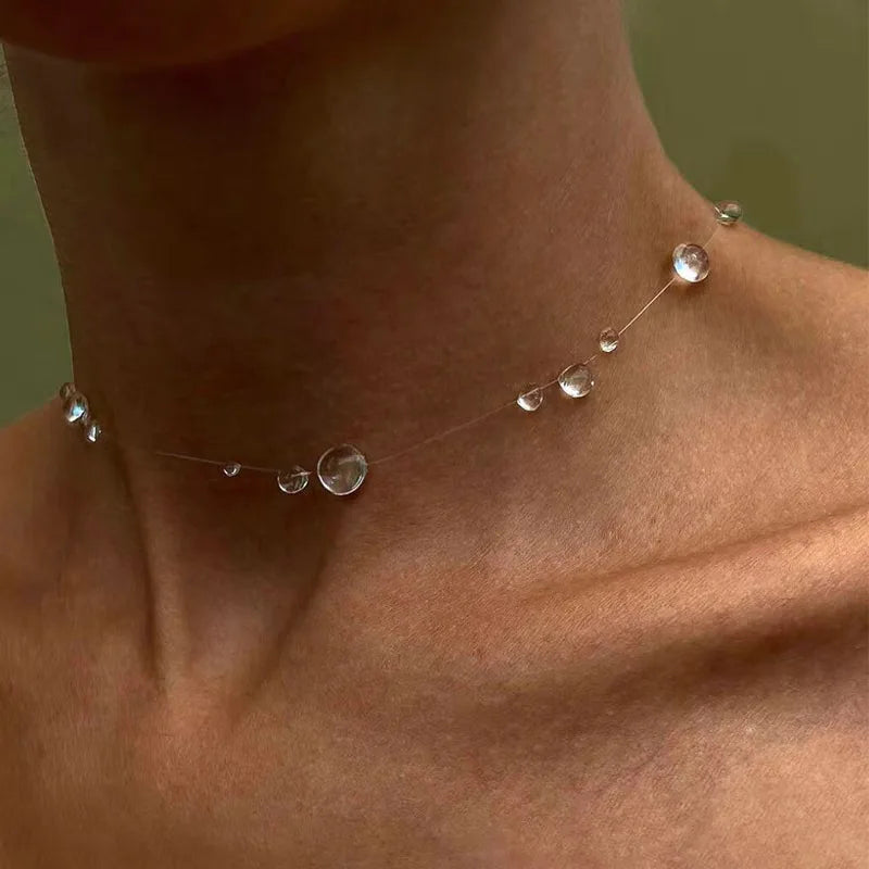Conjunto de Colar e Brincos Gota d’Água – Design Minimalista e Elegante para Mulheres