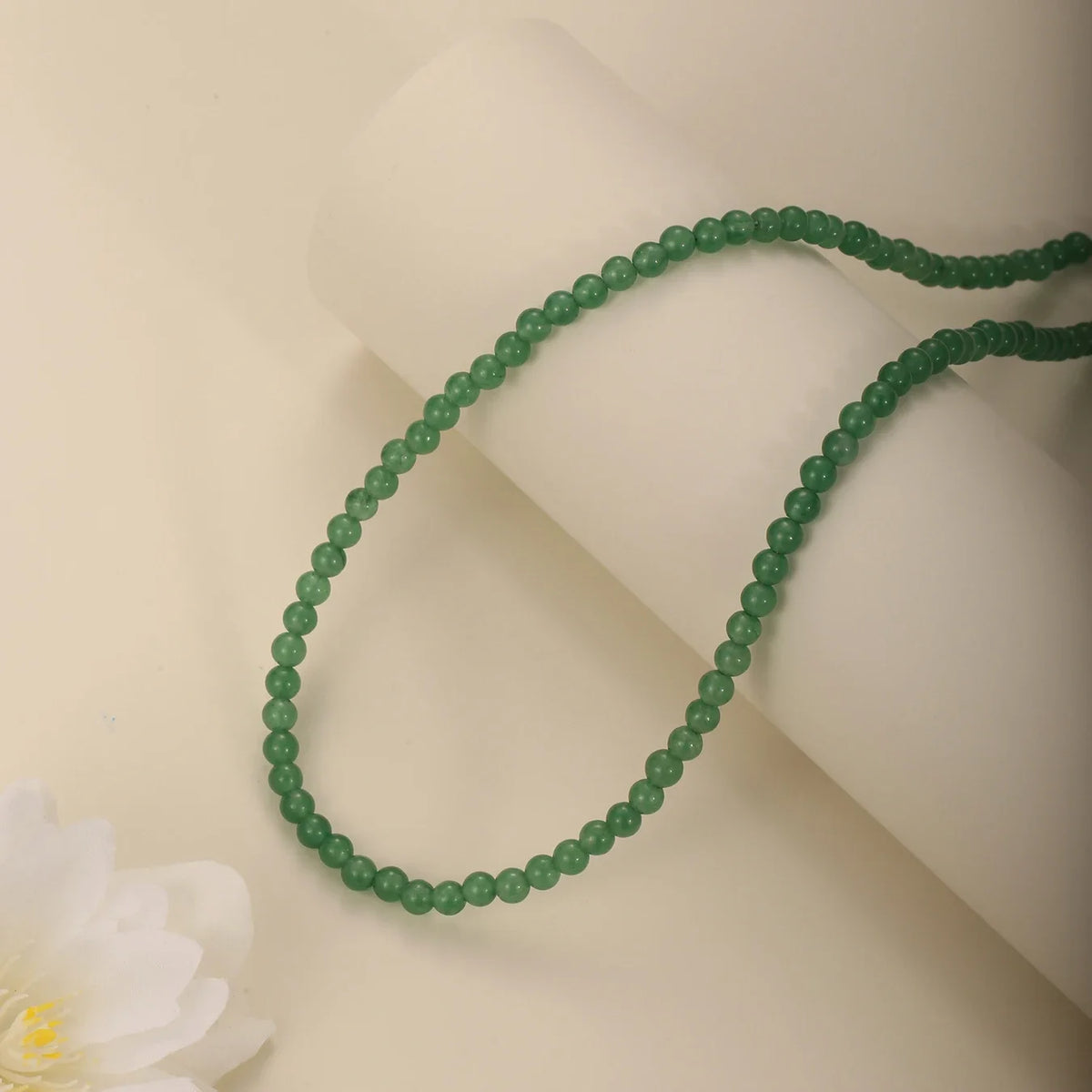 Colar Feminino de Pedras Naturais — Amazonita 4mm e Ônix Índia com Detalhes em Flor de Inverno Rosa